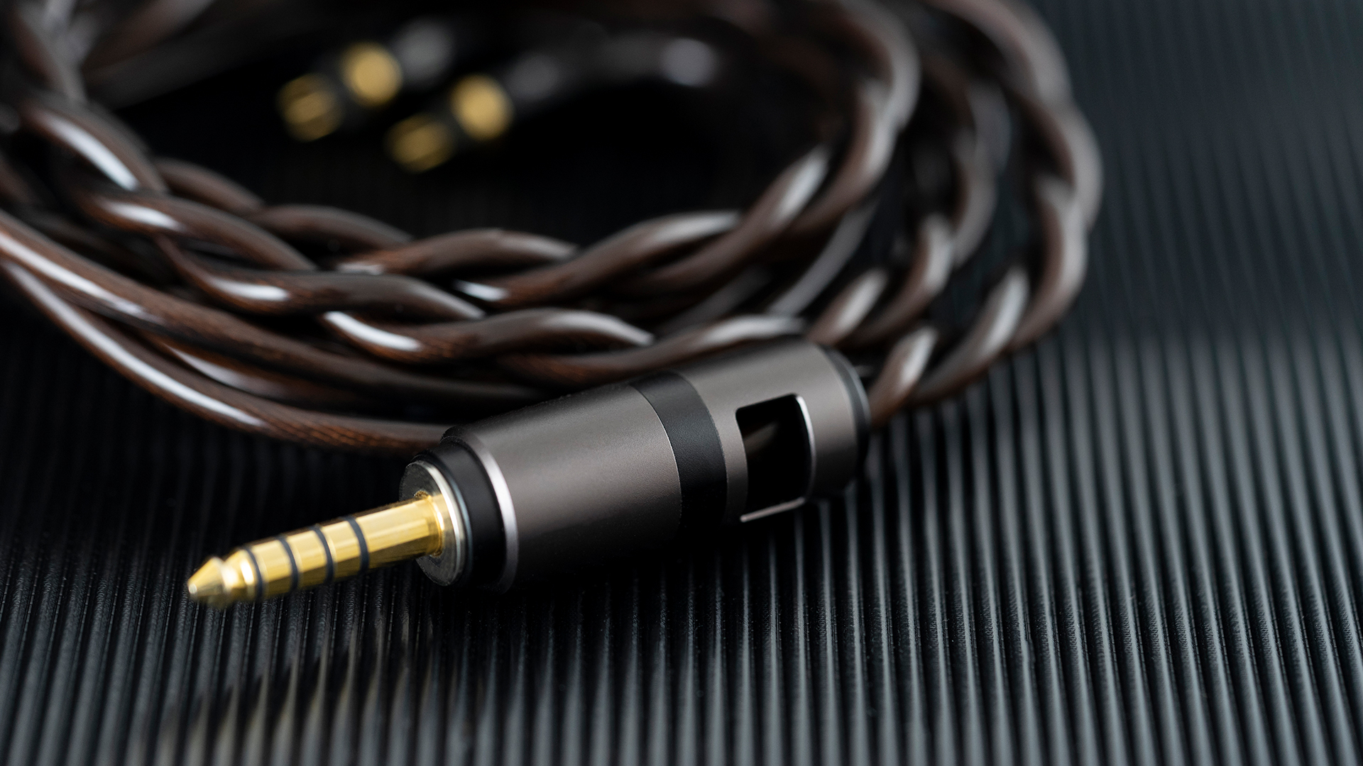Effect Audio CODE 23 IEM Cable available at Hifonix Effect Audio CODE 23 IEM Cable available at Hifonix